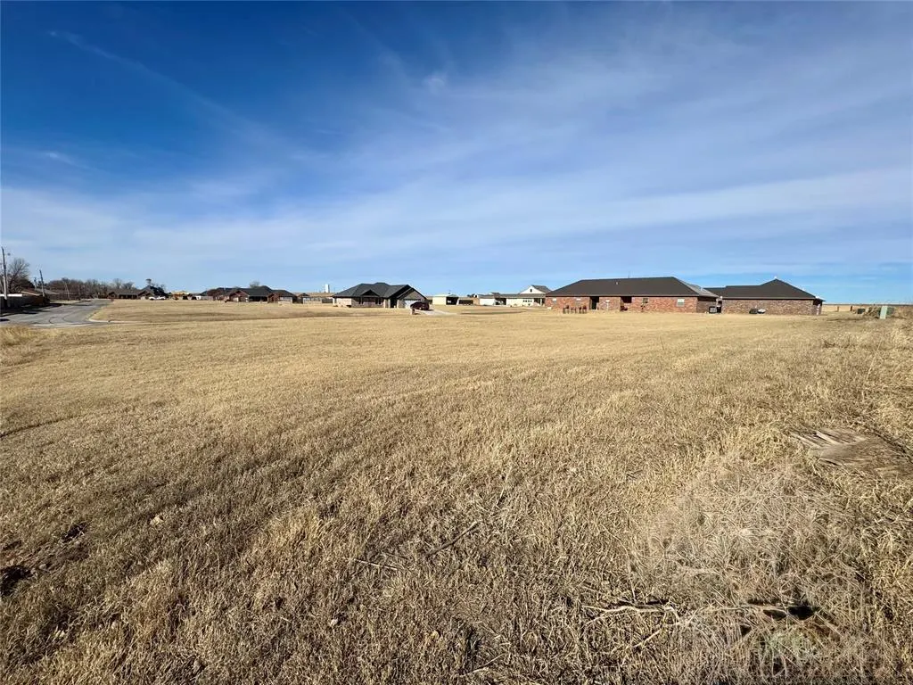 Photo 8 — 1006 Johnny Klaassen Drive, Hydro, OK 73048