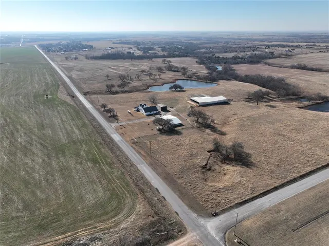 Front exterior — 1208 County Street 2910, Tuttle, OK 73089