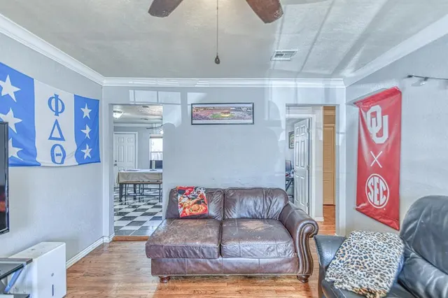 Photo 4 — 1121 W Apache Street, Norman, OK 73069