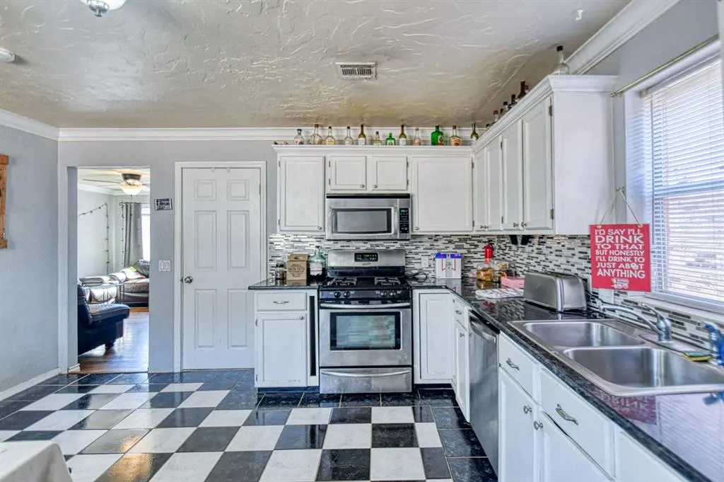 Photo 7 — 1121 W Apache Street, Norman, OK 73069