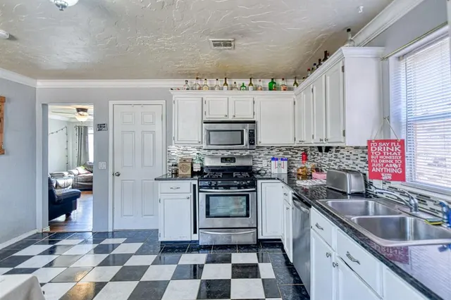 Photo 7 — 1121 W Apache Street, Norman, OK 73069