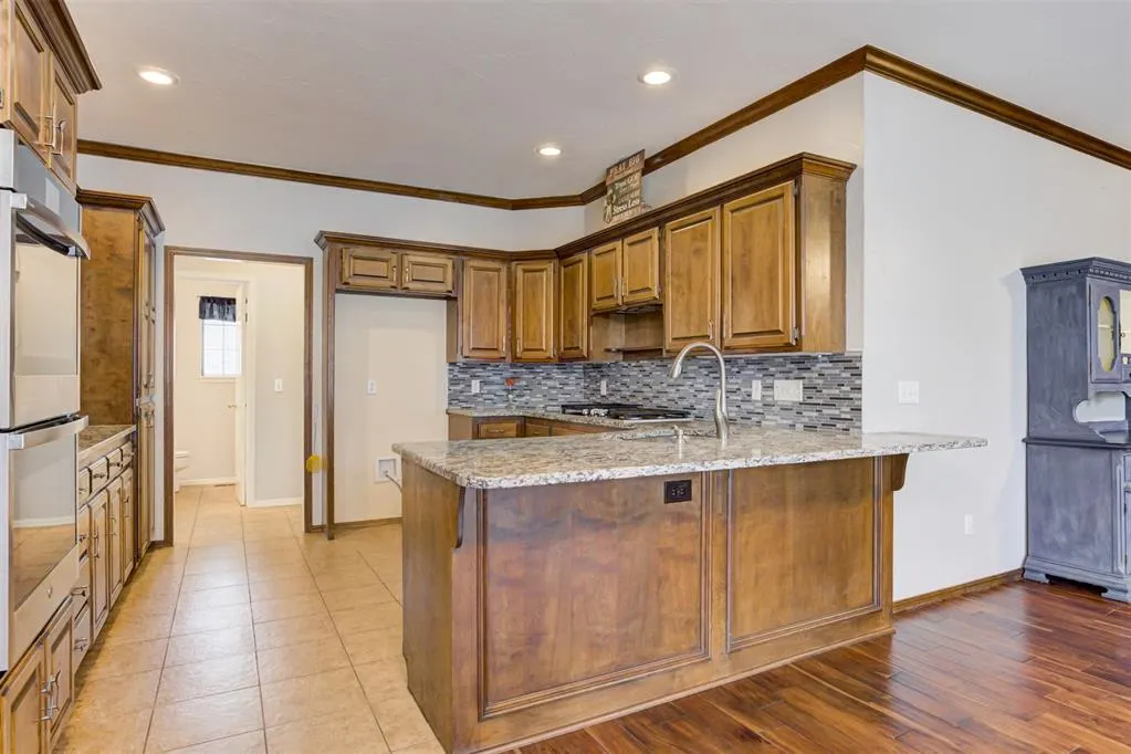 Photo 13 — 1401 Brixton Court, Edmond, OK 73034