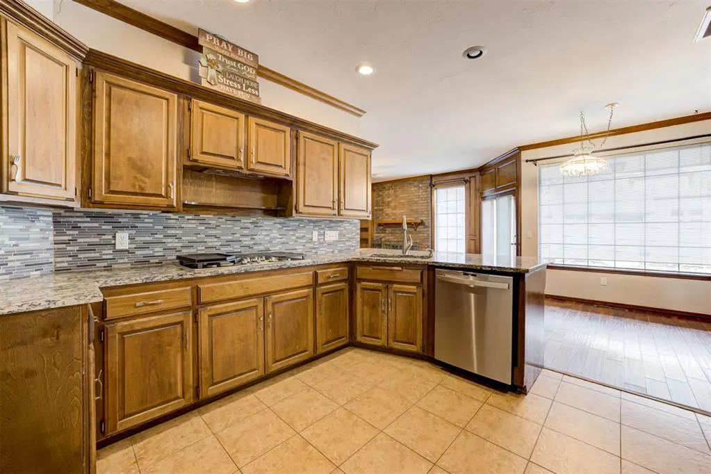 Photo 15 — 1401 Brixton Court, Edmond, OK 73034
