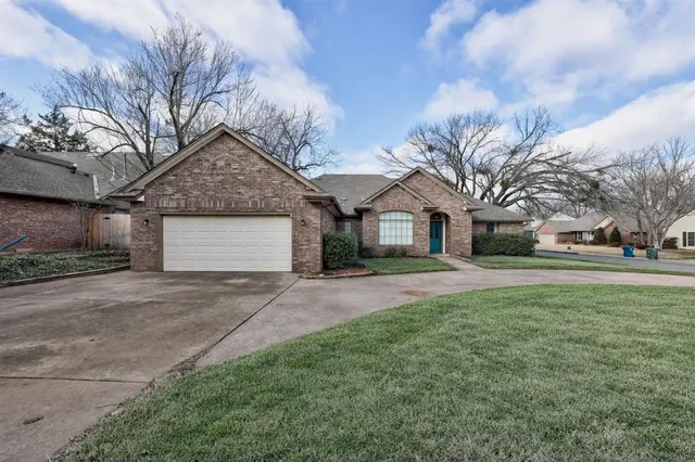 Front exterior — 1401 Brixton Court, Edmond, OK 73034
