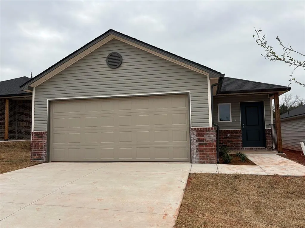Front exterior — 1113 Colt Drive, Guthrie, OK 73044