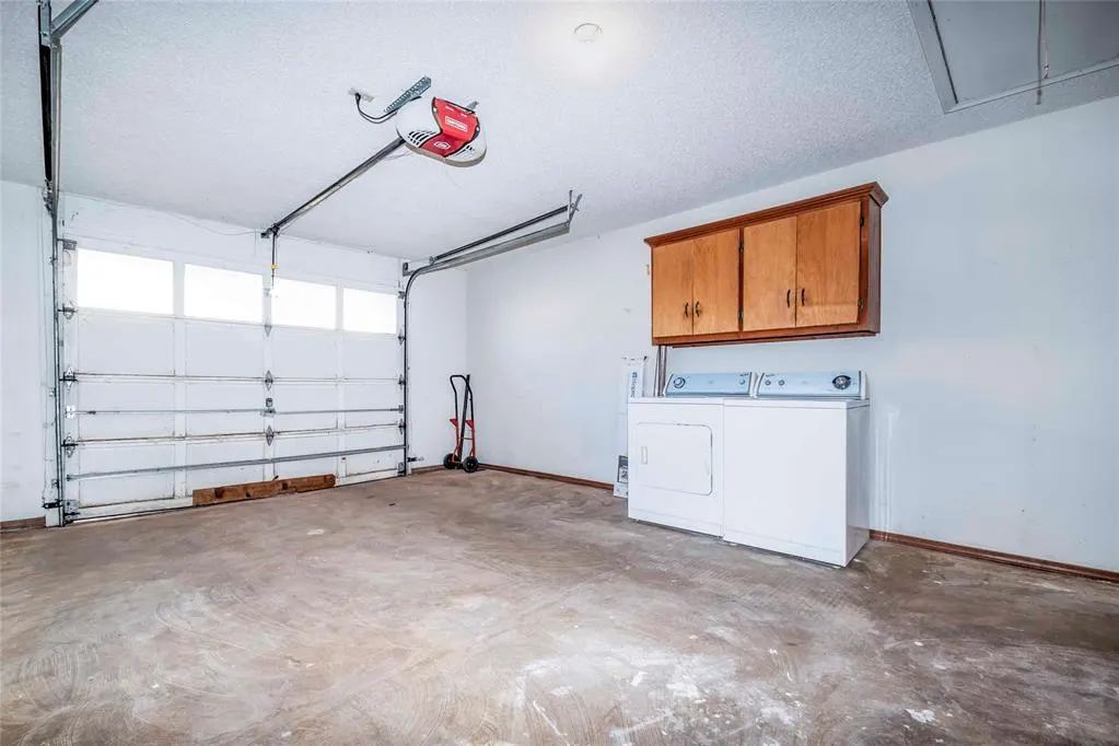 Photo 12 — 223 E 9th Street, Chandler, OK 74834
