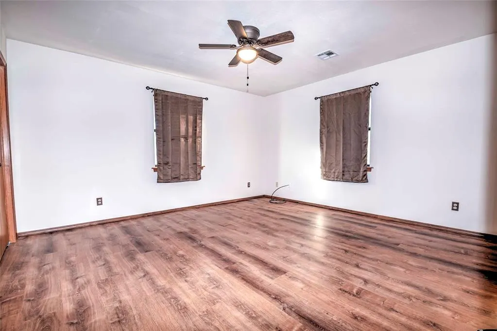Photo 21 — 223 E 9th Street, Chandler, OK 74834