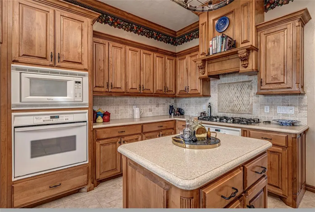 Photo 6 — 2420 SW 116th Street, Oklahoma City, OK 73170