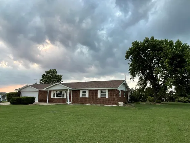 Photo 2 — 13090 County Road 1140, Lookeba, OK 73053
