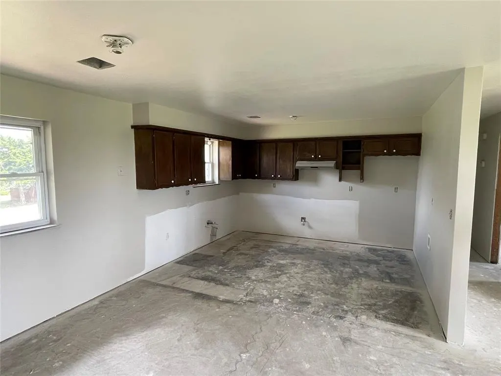 Photo 5 — 13090 County Road 1140, Lookeba, OK 73053