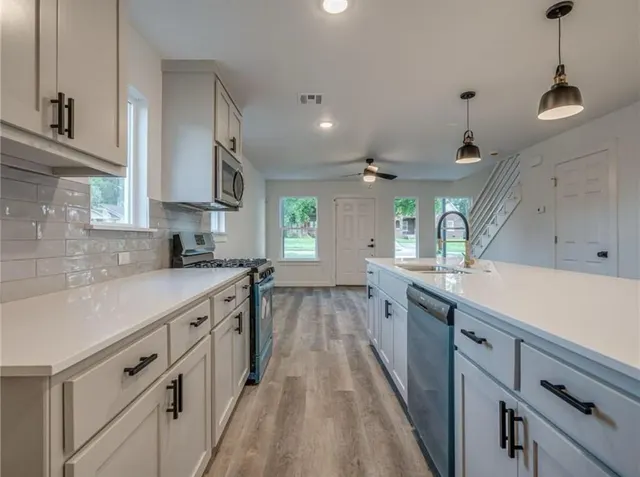 Photo 2 — 1021 NE 18th Street, Oklahoma City, OK 73111
