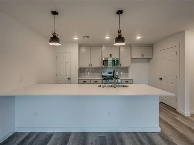 Photo 5 — 1021 NE 18th Street, Oklahoma City, OK 73111