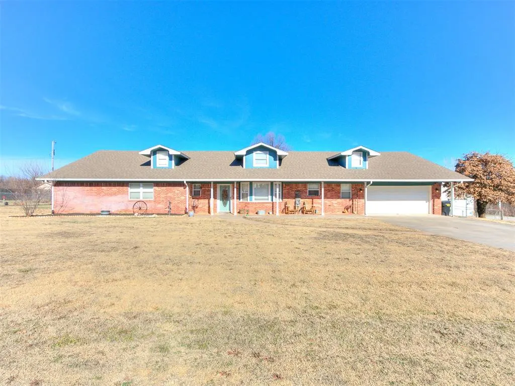 Photo 2 — 2306 County Road 1231, Blanchard, OK 73010