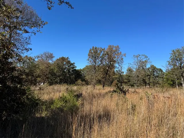 Photo 3 — 30368 Coyote Trail, Tecumseh, OK 74873