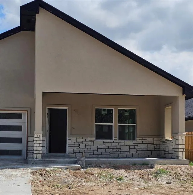 Photo 2 — 540 SE 13th Street, Oklahoma City, OK 73129