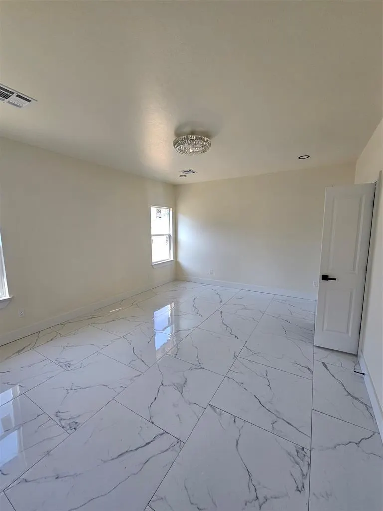 Photo 17 — 540 SE 13th Street, Oklahoma City, OK 73129