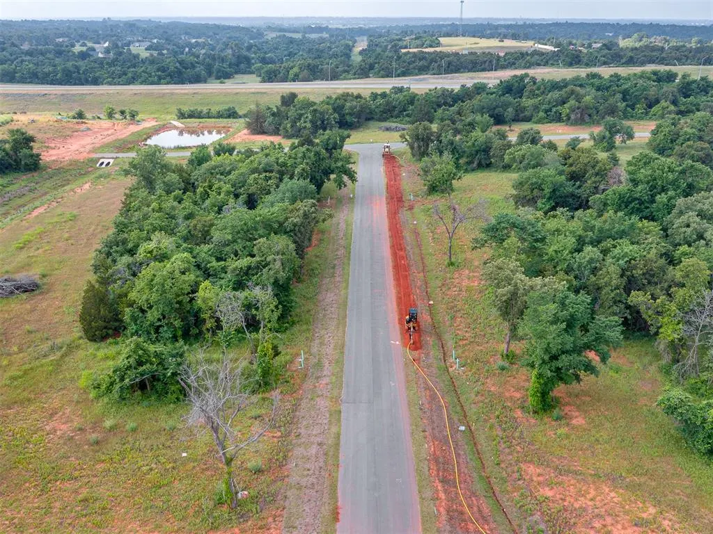 Photo 8 — 2440 SW 24th Street, Blanchard, OK 73010