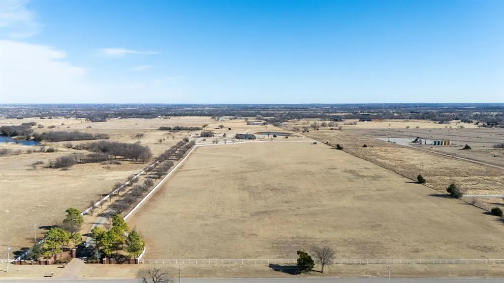 Photo 4 — 24190 N Macarthur Boulevard, Edmond, OK 73025