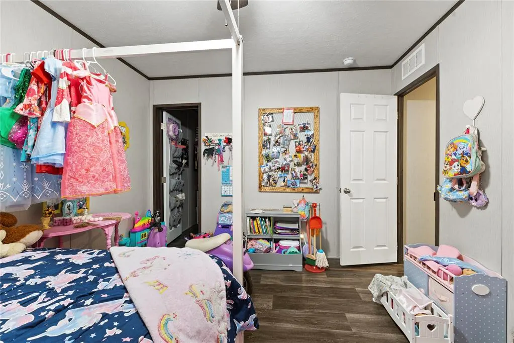 Photo 36 — 619 N 16th Street, Thomas, OK 73669