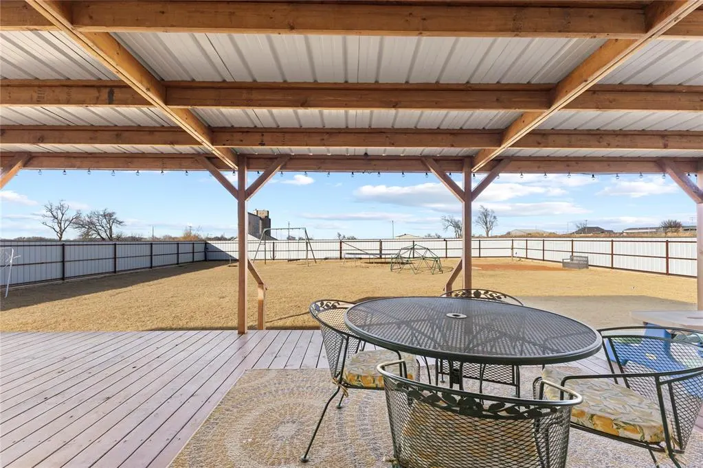 Photo 37 — 619 N 16th Street, Thomas, OK 73669