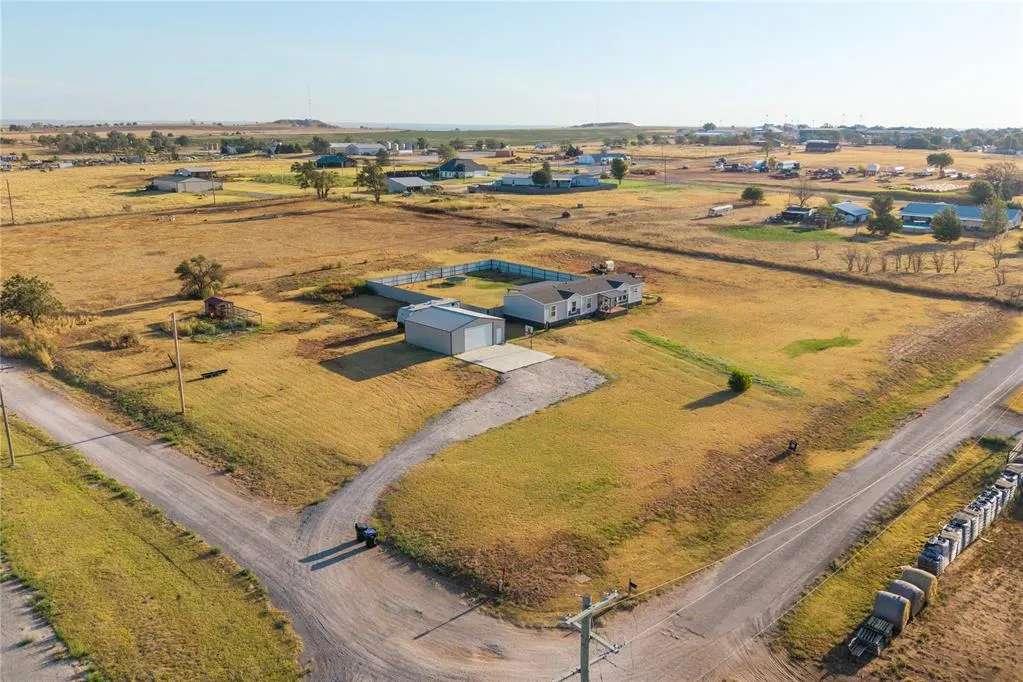Photo 41 — 619 N 16th Street, Thomas, OK 73669
