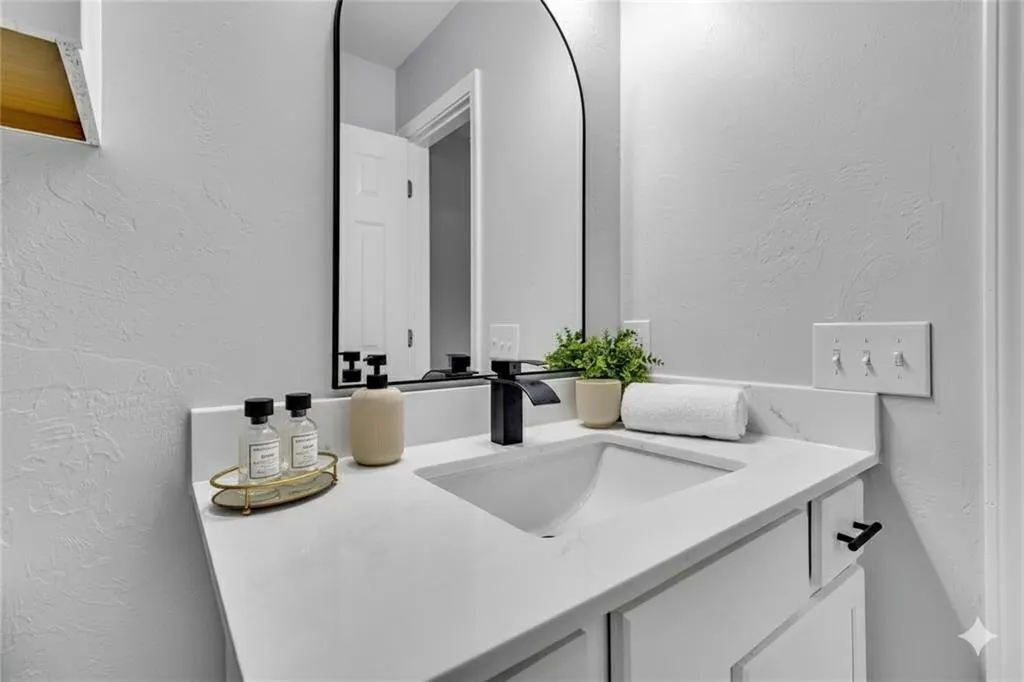 Photo 16 — 544 N Elm Avenue, Shawnee, OK 74801