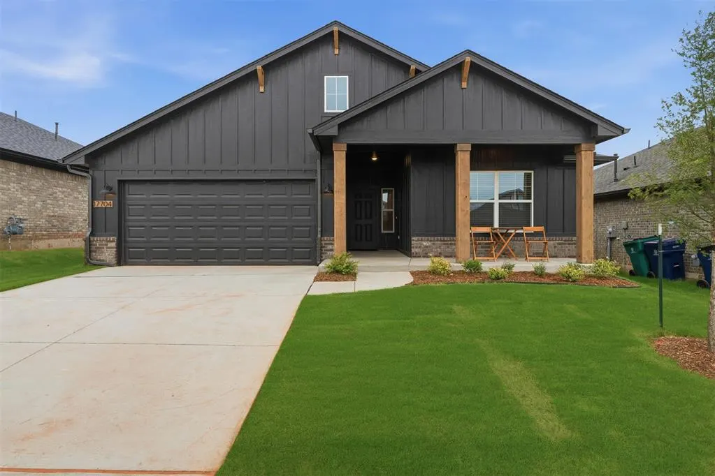 Photo 2 — 17704 Horne Lane, Edmond, OK 73012