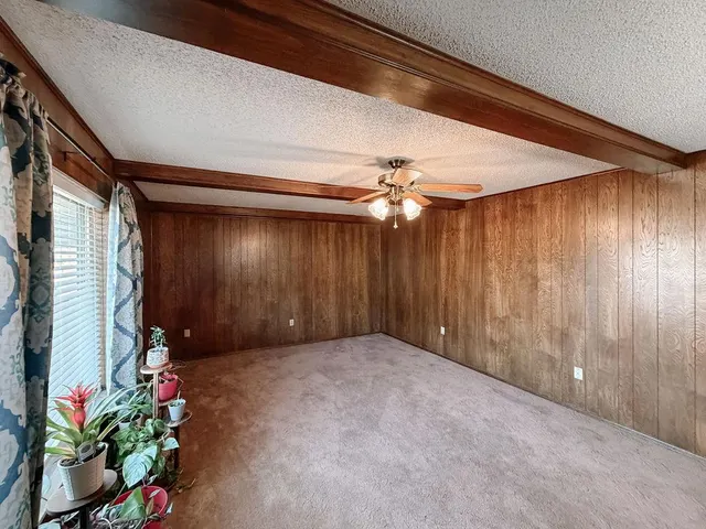 Photo 2 — 729 N Marion Avenue, Hinton, OK 73047