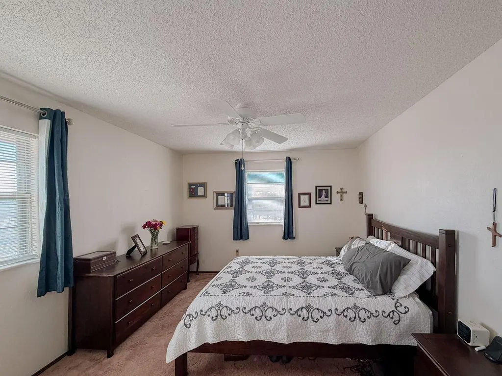 Photo 12 — 729 N Marion Avenue, Hinton, OK 73047
