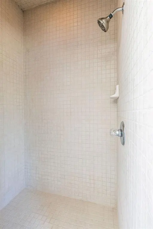 Photo 22 — 18831 Rockcreek Road, Harrah, OK 73045