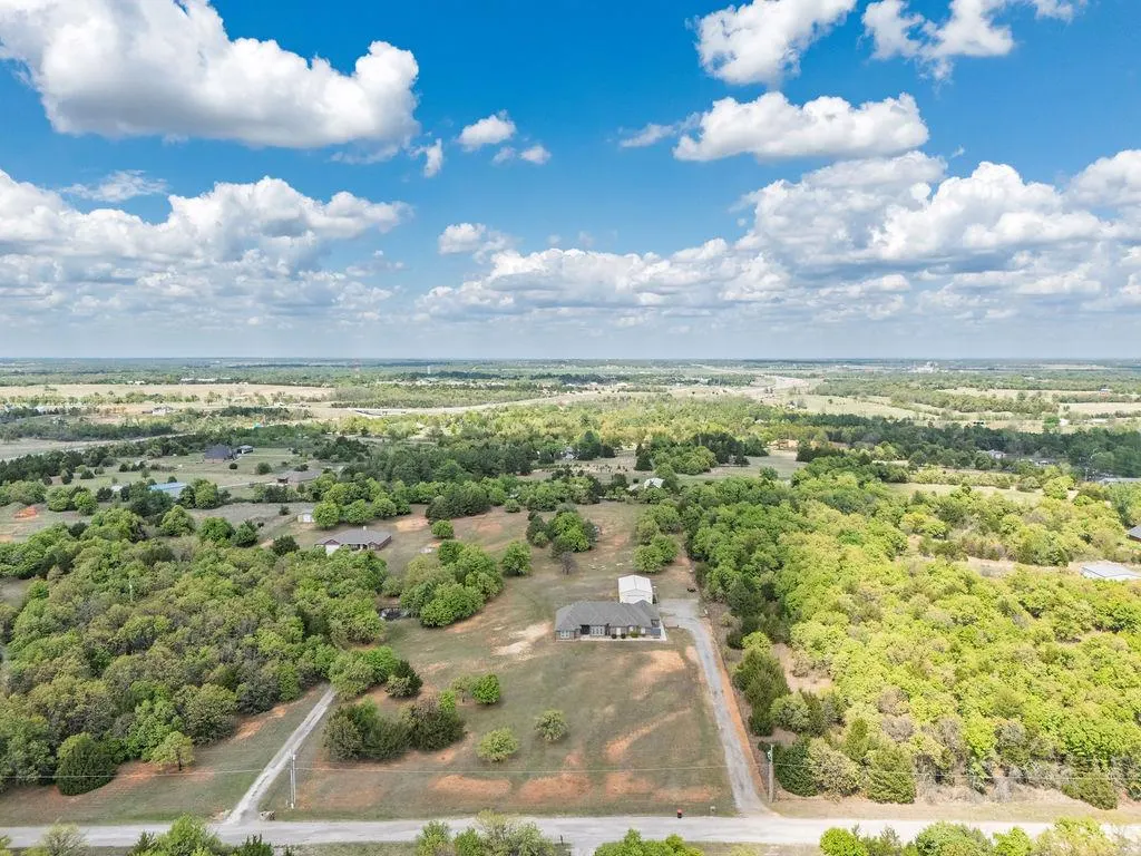 Photo 38 — 18831 Rockcreek Road, Harrah, OK 73045