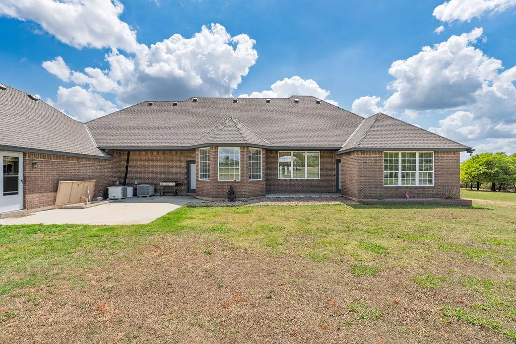 Photo 39 — 18831 Rockcreek Road, Harrah, OK 73045