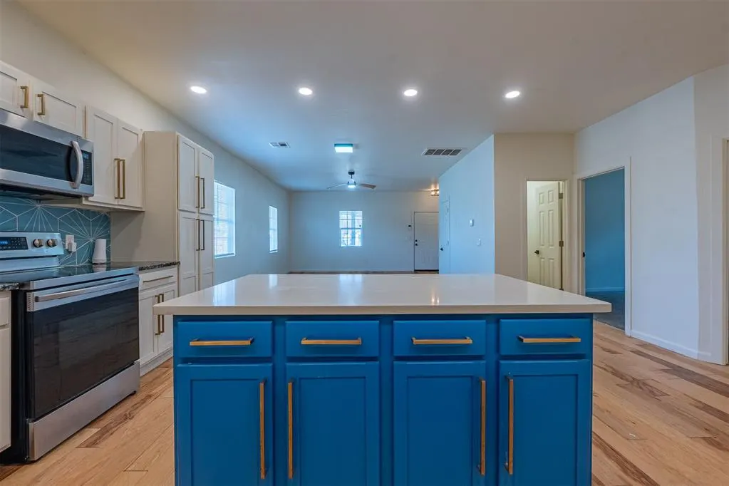 Photo 13 — 1534 NW 32nd Street, Oklahoma City, OK 73118