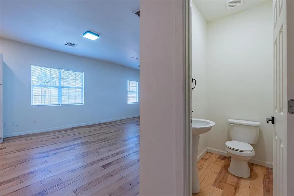 Photo 15 — 1534 NW 32nd Street, Oklahoma City, OK 73118