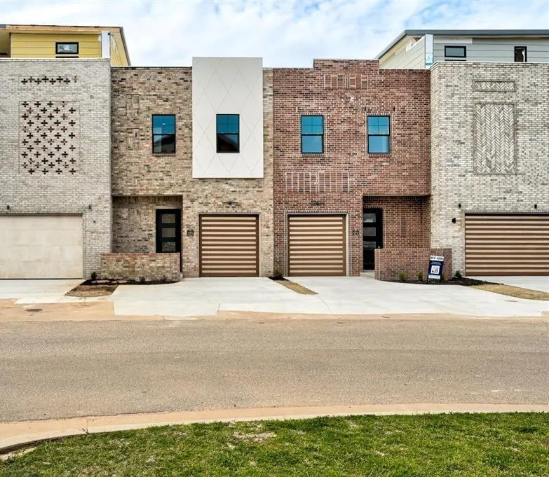 Front exterior — 575 S Fretz Avenue, Edmond, OK 73003