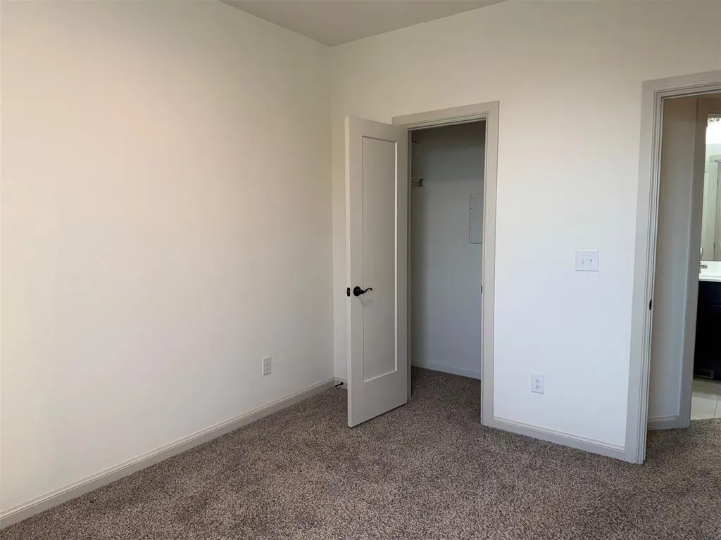 Photo 10 — 575 S Fretz Avenue, Edmond, OK 73003