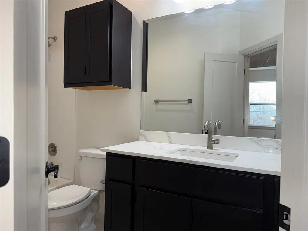 Photo 12 — 575 S Fretz Avenue, Edmond, OK 73003