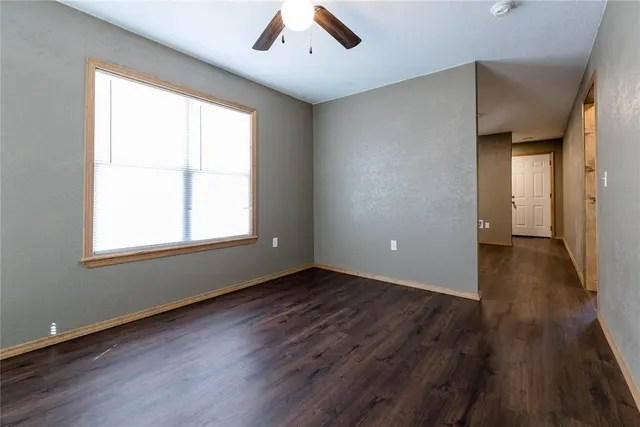 Photo 5 — 1217 W 6th Street, Elk City, OK 73644