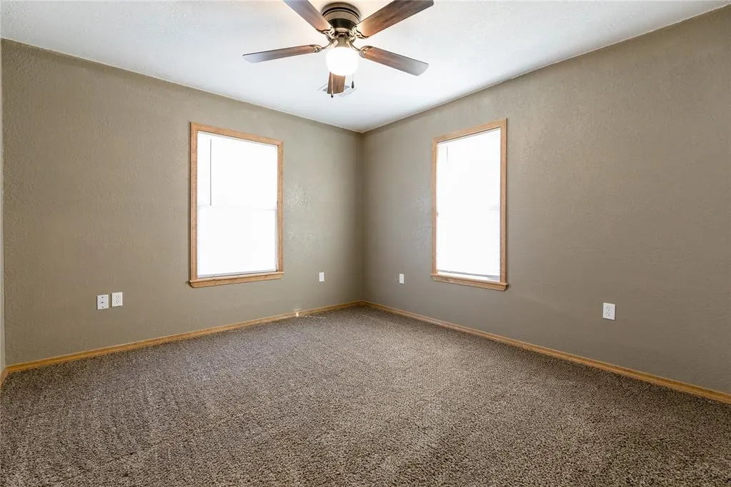 Photo 8 — 1217 W 6th Street, Elk City, OK 73644