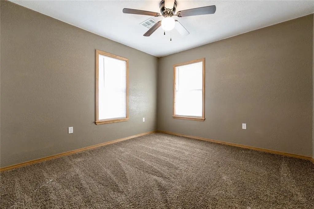 Photo 10 — 1217 W 6th Street, Elk City, OK 73644