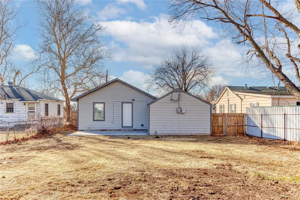 Photo 12 — 1217 W 6th Street, Elk City, OK 73644