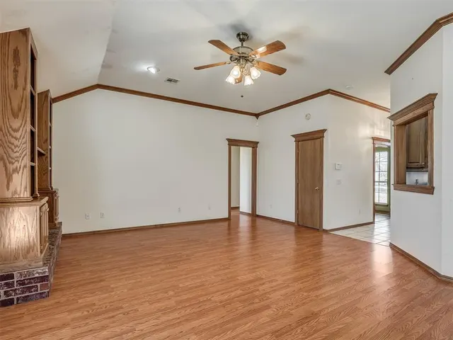Photo 7 — 8128 Eagle Circle, Oklahoma City, OK 73135
