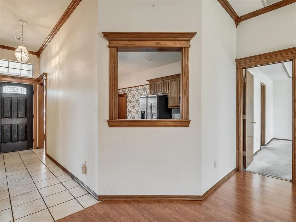 Photo 10 — 8128 Eagle Circle, Oklahoma City, OK 73135