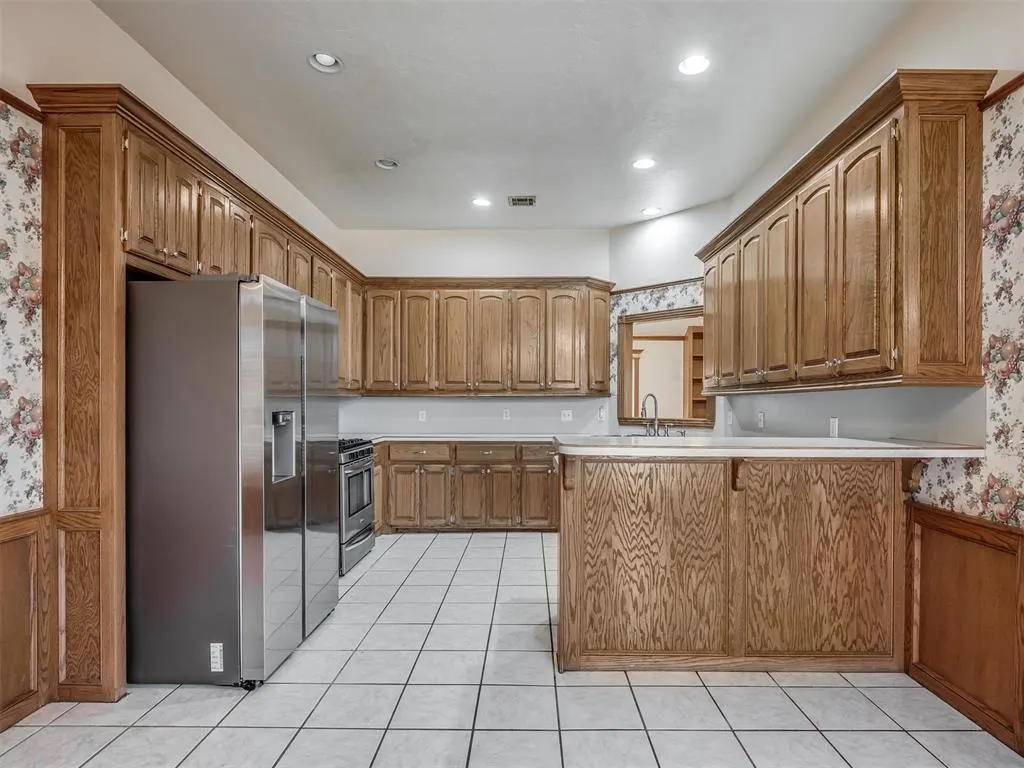 Photo 12 — 8128 Eagle Circle, Oklahoma City, OK 73135