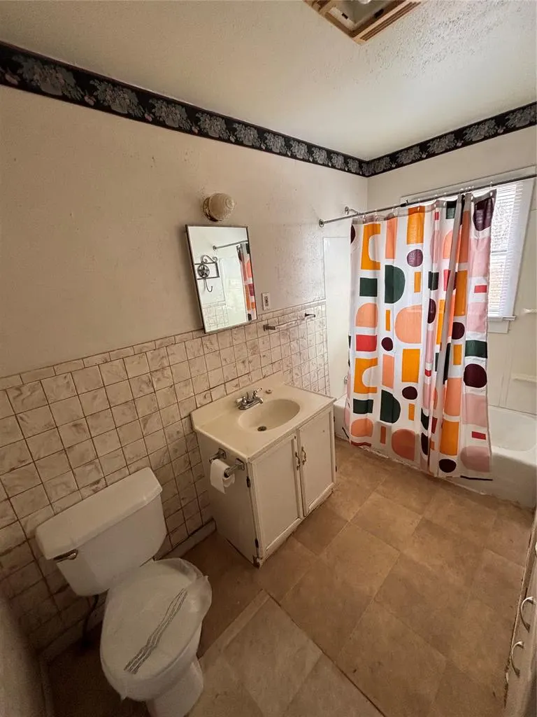 Photo 6 — 1504 N 6th Street, Sayre, OK 73662