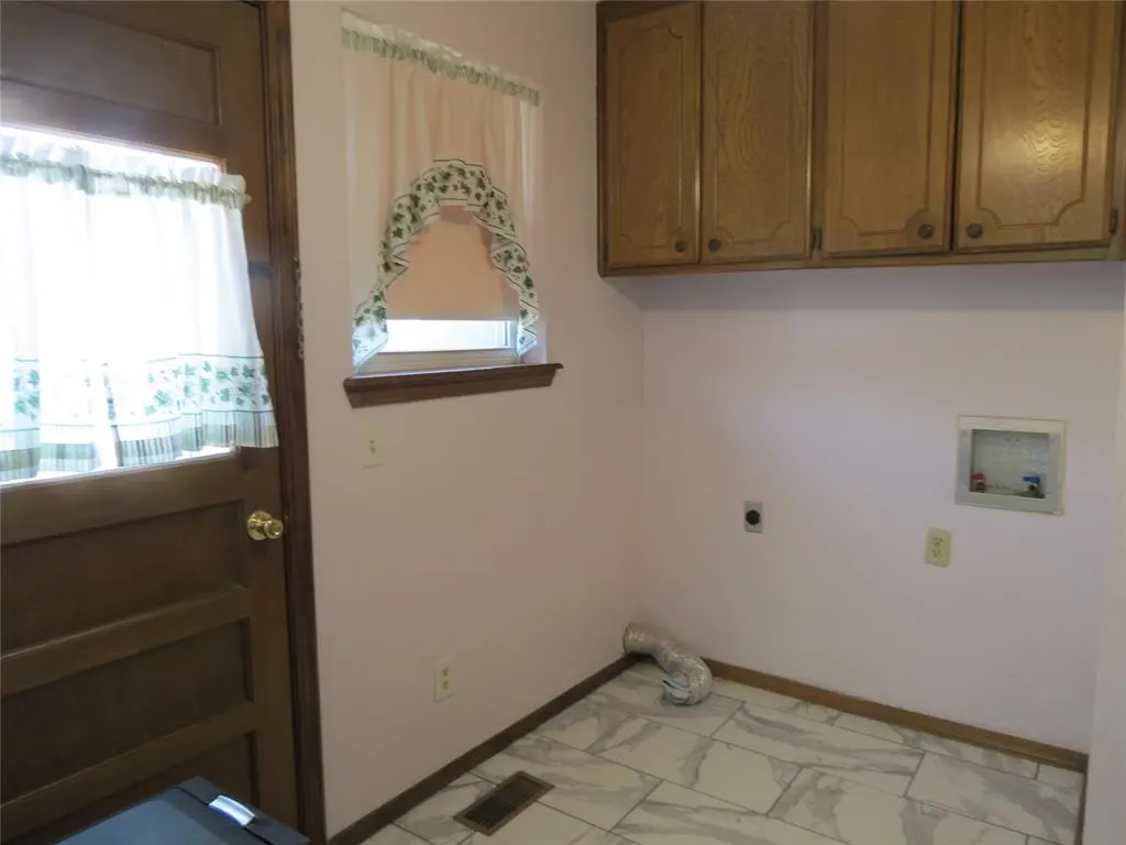 Photo 14 — 2104 Grisso Drive, Seminole, OK 74868
