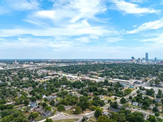 Photo 6 — 722 NW 25th Street, Oklahoma City, OK 73103