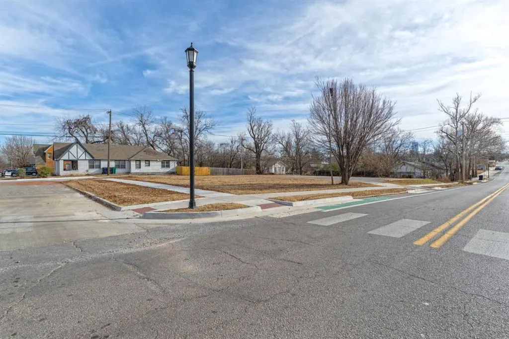 Photo 16 — 2522 N Shartel Avenue, Oklahoma City, OK 73103