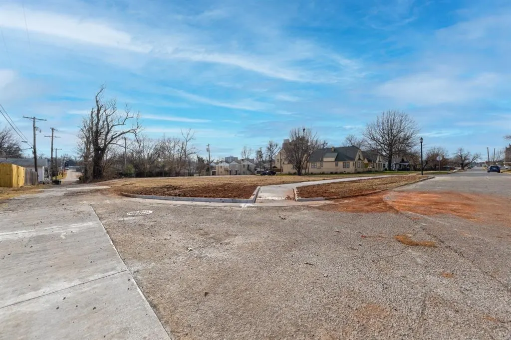Photo 18 — 2522 N Shartel Avenue, Oklahoma City, OK 73103