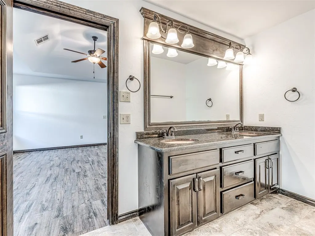 Photo 25 — 15925 James Thomas Court, Edmond, OK 73013